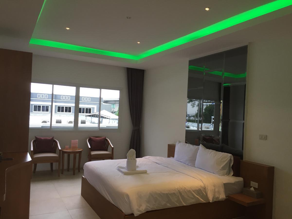 Picasso Motel Pattaya Exterior photo